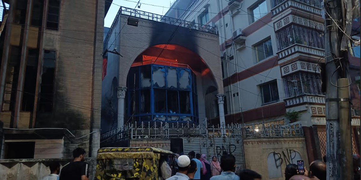 সেলিম ওসমানের বাড়িতে ভাংচুর, লুটপাট