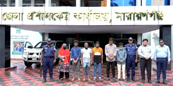 ঈদযাত্রায় ভাড়ার নৈরাজ্য: নারায়ণগঞ্জে সেনাবাহিনীর সাঁড়াশি অভিযান, আটক ৬