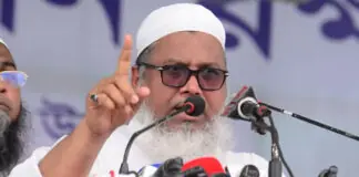 অপরাধীদের প্রতি কঠোর হুঁশিয়ারি ও নির্বাচনের বার্তা মনির হোসাইন কাসেমীর অপরাধীদের প্রতি কঠোর হুঁশিয়ারি ও নির্বাচনী বার্তা দিয়েছেন বিএনপি জোটের সম্ভাব্য প্রার্থী মুফতি মনির হোসাইন কাসেমী