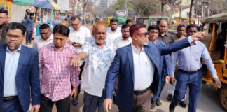 “চুল পরিমাণ দুর্নীতি হলেও ছাড় নেই”: কর্মকর্তাদের প্রতি নাসিক প্রশাসক সাখাওয়াতের কড়া বার্তা দুর্নীতি ও কাজের মান নিয়ে ঠিকাদারদের সতর্ক করছেন নাসিক প্রশাসক।