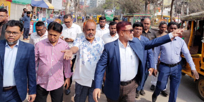 নারায়ণগঞ্জ সিটি কর্পোরেশনের প্রশাসক সাখাওয়াৎ হোসেন খানের শহর পরিদর্শন।