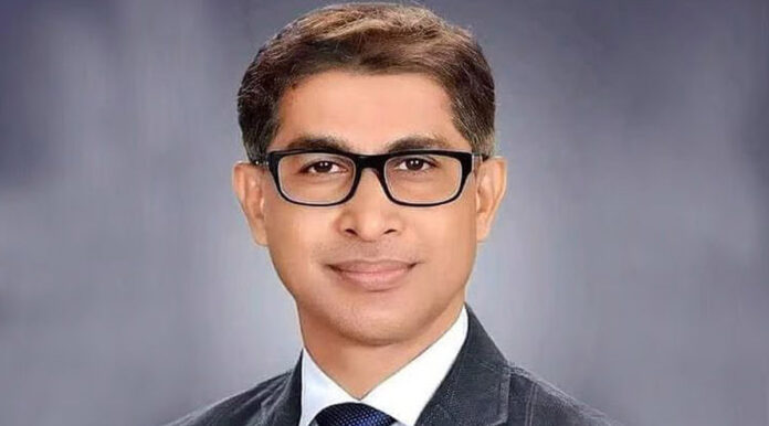 নারায়ণগঞ্জ জেলা পরিষদের প্রশাসক অধ্যাপক মামুন মাহমুদ।