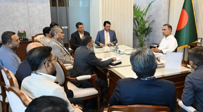 mohammad-hatem-bkmea-meeting-with-prime-minister-tarek-rahman ঝুট না পেয়ে মোহাম্মদ হাতেমকে ‘ফ্যাসিস্ট’ সাজানোর অপচেষ্টা ব্যর্থ। দেশের পোশাক শিল্পের সংকট সমাধানে প্রধানমন্ত্রীর সাথে বৈঠকে বড় আশ্বাস পেলেন বিকেএমইএ