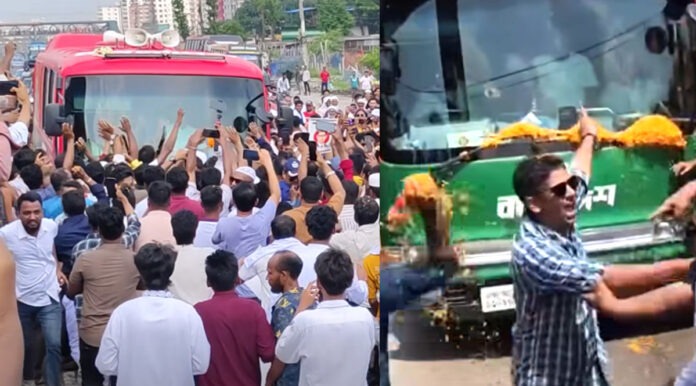 সাইনবোর্ডে প্রধানমন্ত্রী তারেক রহমানকে অভ্যর্থনা জানাতে লাখো মানুষের ঢল! নেতৃত্বে আবুল কাউসার আশা।