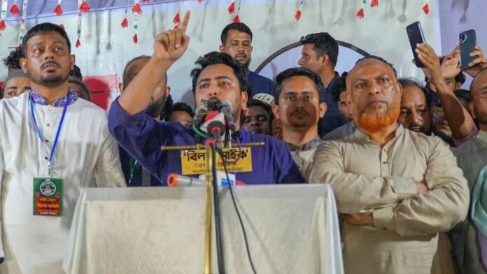 “আমরা শেষ দেখে ছাড়ব”: গোলাপগঞ্জের ঘটনায় নাহিদ ইসলাম “আমরা শেষ দেখে ছাড়ব”: গোলাপগঞ্জের ঘটনায় নাহিদ ইসলাম