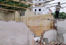 নারায়ণগঞ্জে আপন ভাইয়ের জমি দখলের চেষ্টা, দোকানপাট ভাঙচুর ও লুটপাটের অভিযোগ