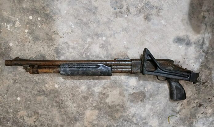 araihazar-looted-shotgun-recovered-from-pond